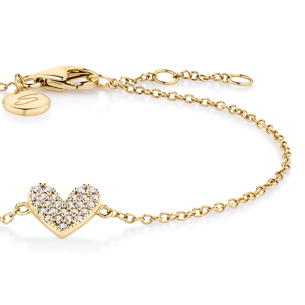 Round Brilliant Signature Simulant pave heart bracelet in 18 carat yellow gold vermeil