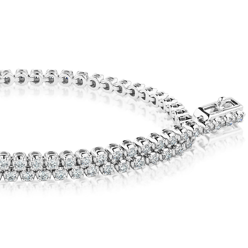 Premium Lab-Grown Diamond, 0.70 carat TW round brilliant tennis bracelet in 10 carat white gold