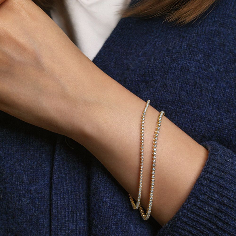Premium Lab-Grown Diamond, 1.00 carat TW round brilliant tennis bracelet in 10 carat yellow gold
