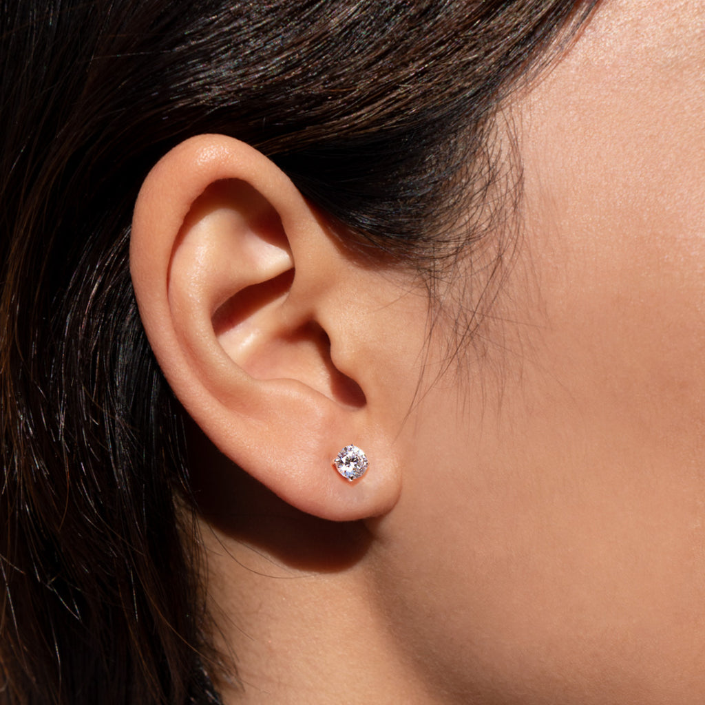 Round Brilliant stud earrings with carat* of diamond simulants in 10 carat white gold