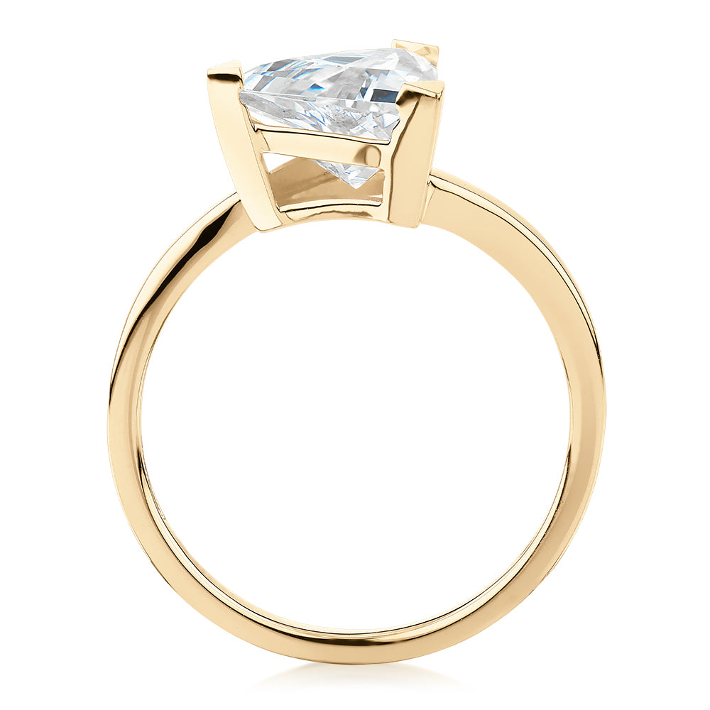 Trilliant solitaire engagement ring with 1.79 carat* diamond simulant in 14 carat yellow gold