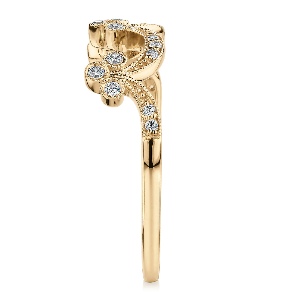 Wedding or eternity band with diamond simulants in 10 carat yellow gold