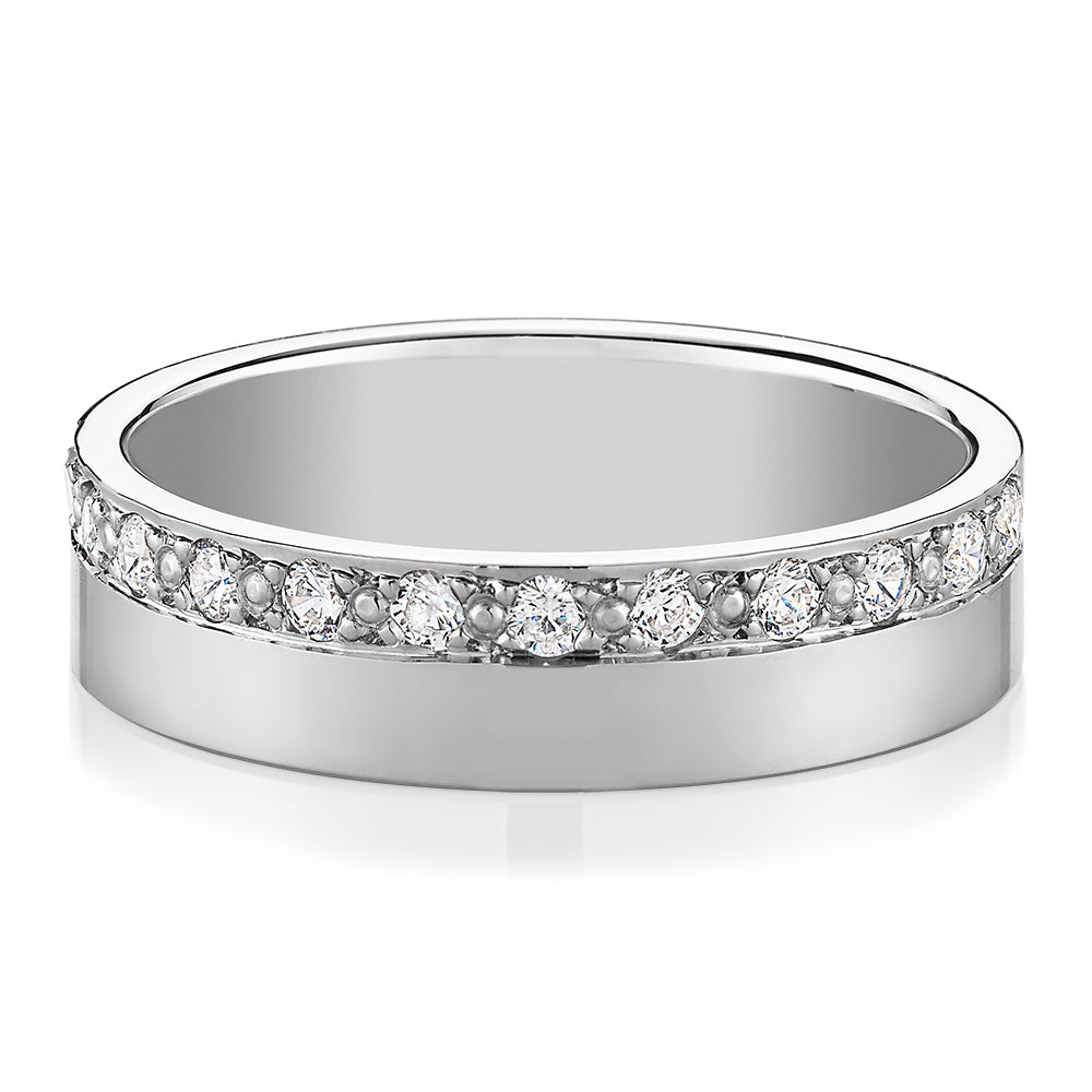 Wedding or eternity band in 9 carat white gold