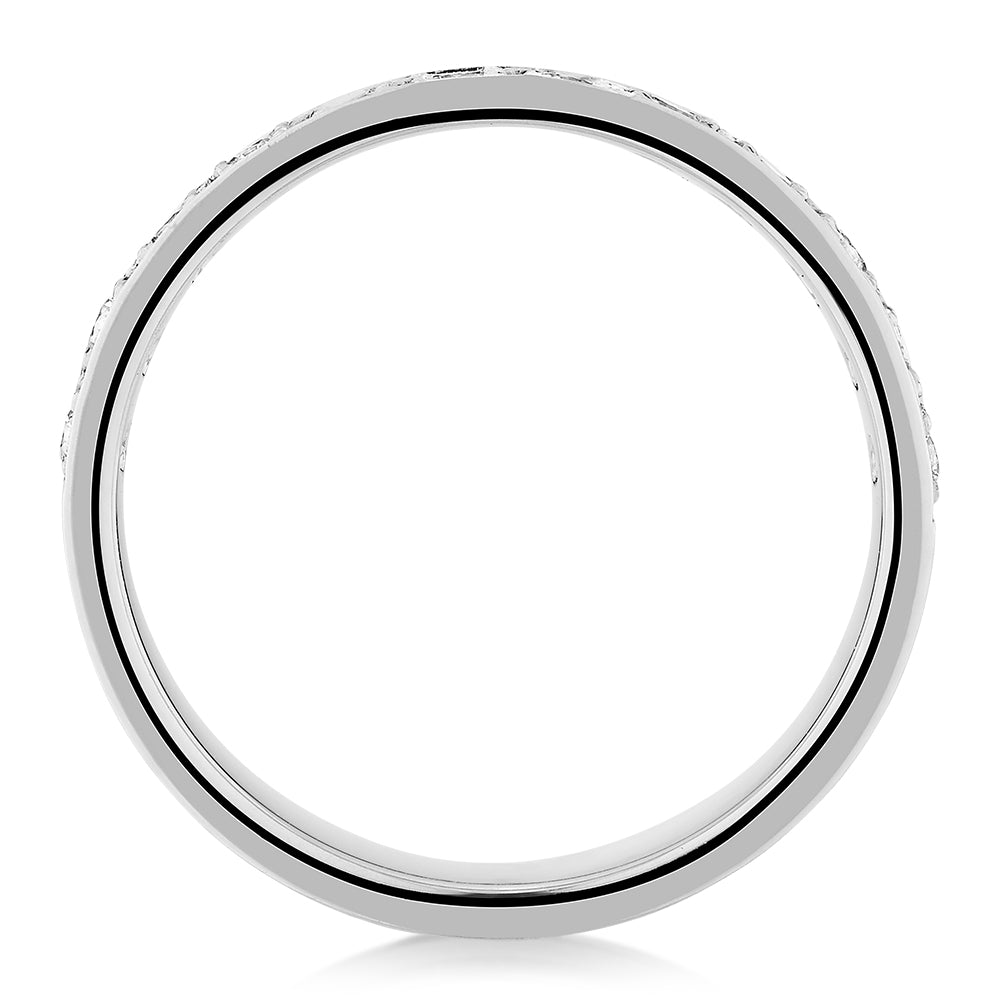 Wedding or eternity band in 9 carat white gold