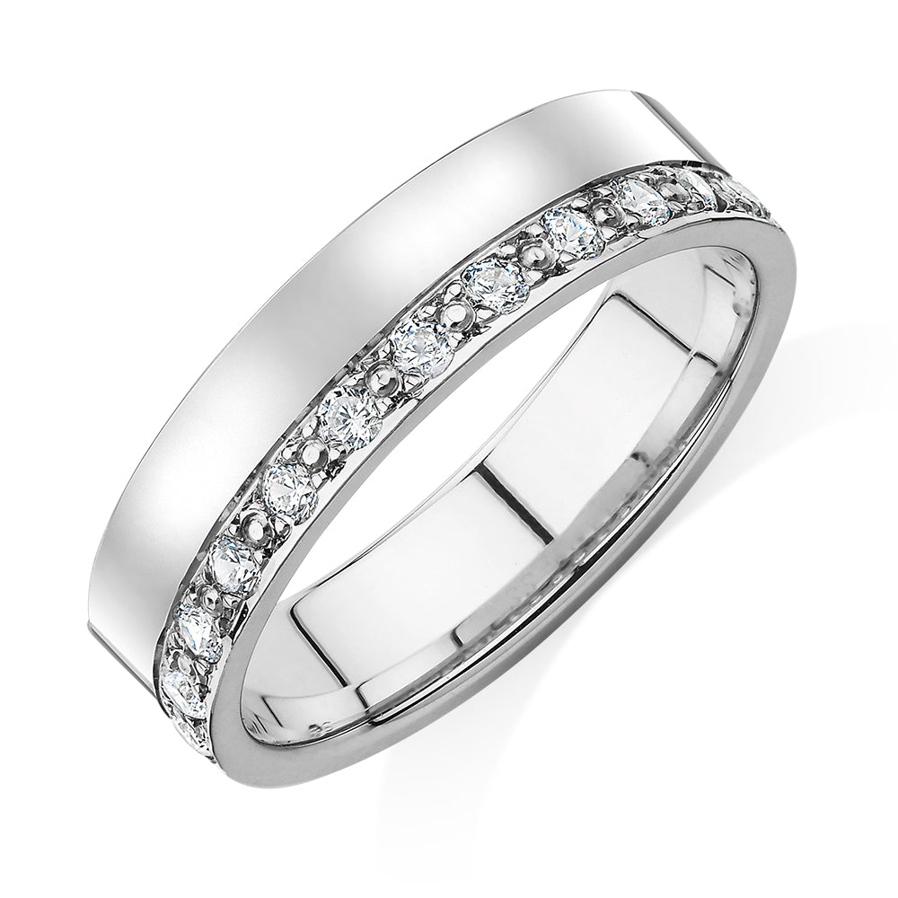 Wedding or eternity band in 9 carat white gold