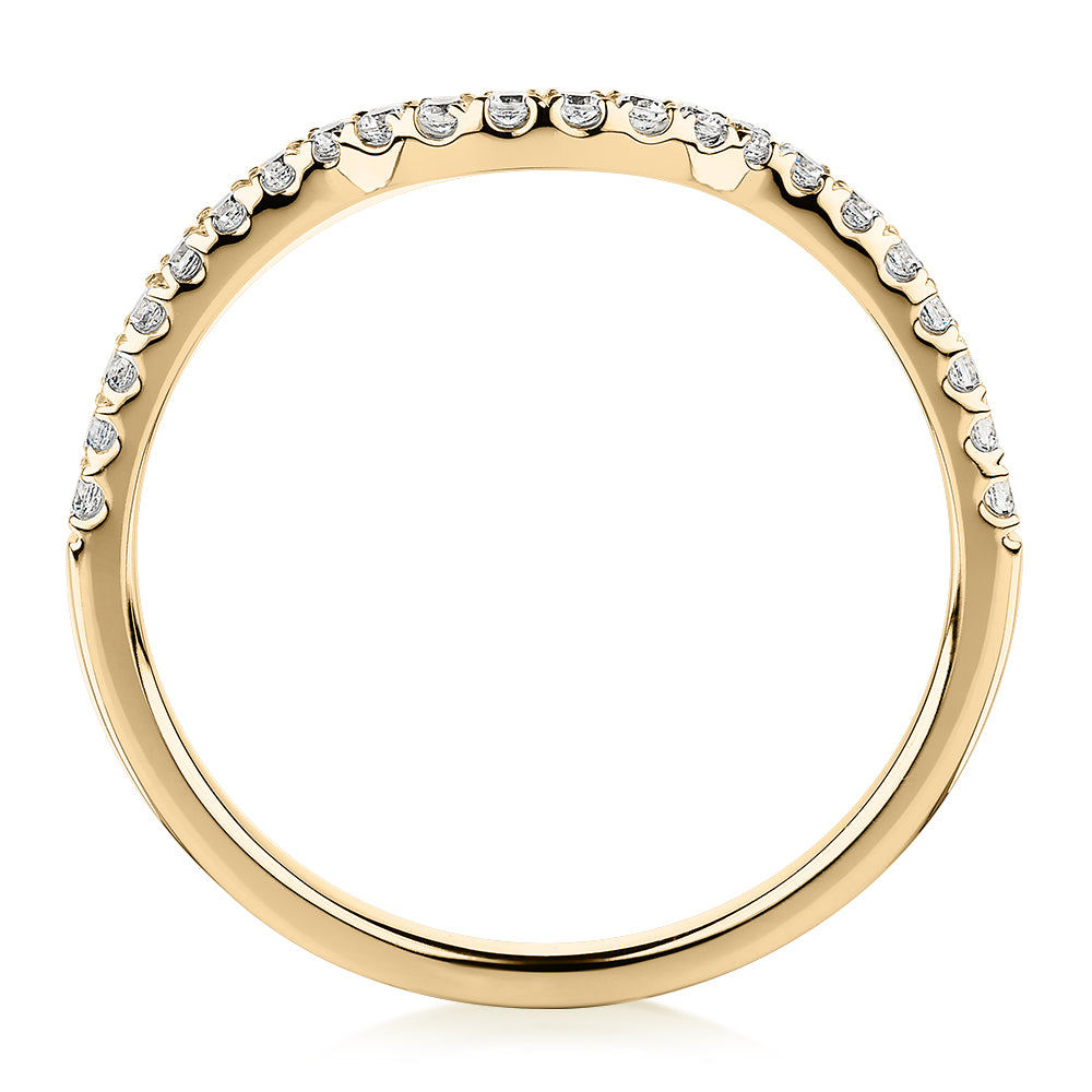 Curved wedding or eternity band in 10 carat yellow gold