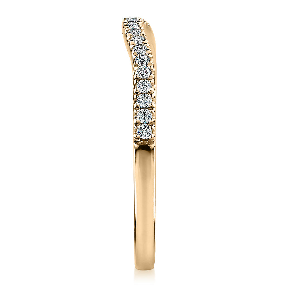 Curved wedding or eternity band in 14 carat yellow gold