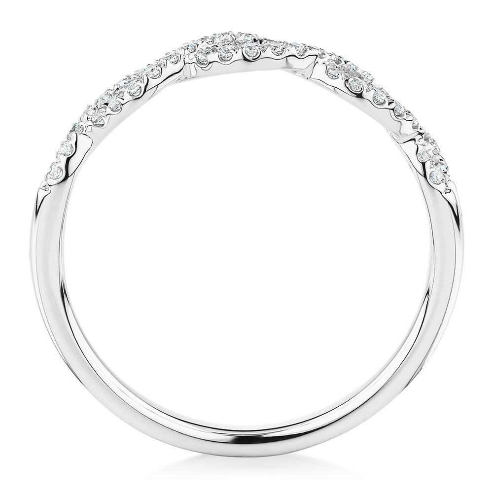 Wedding or eternity band in 10 carat white gold