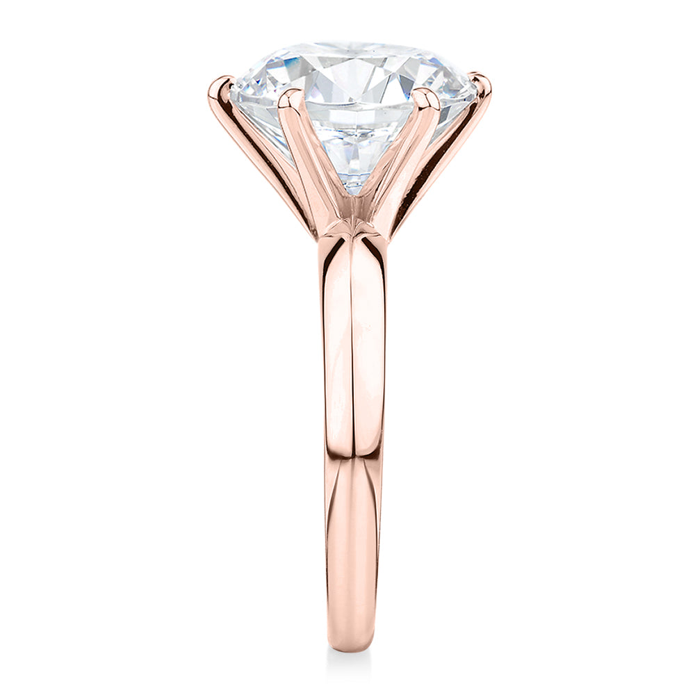 Round Brilliant solitaire engagement ring with 7 carat* diamond simulant in 14 carat rose gold