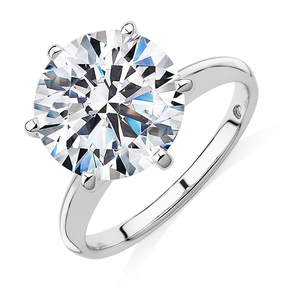 Round Brilliant solitaire engagement ring with 7 carat* diamond simulant in 14 carat white gold