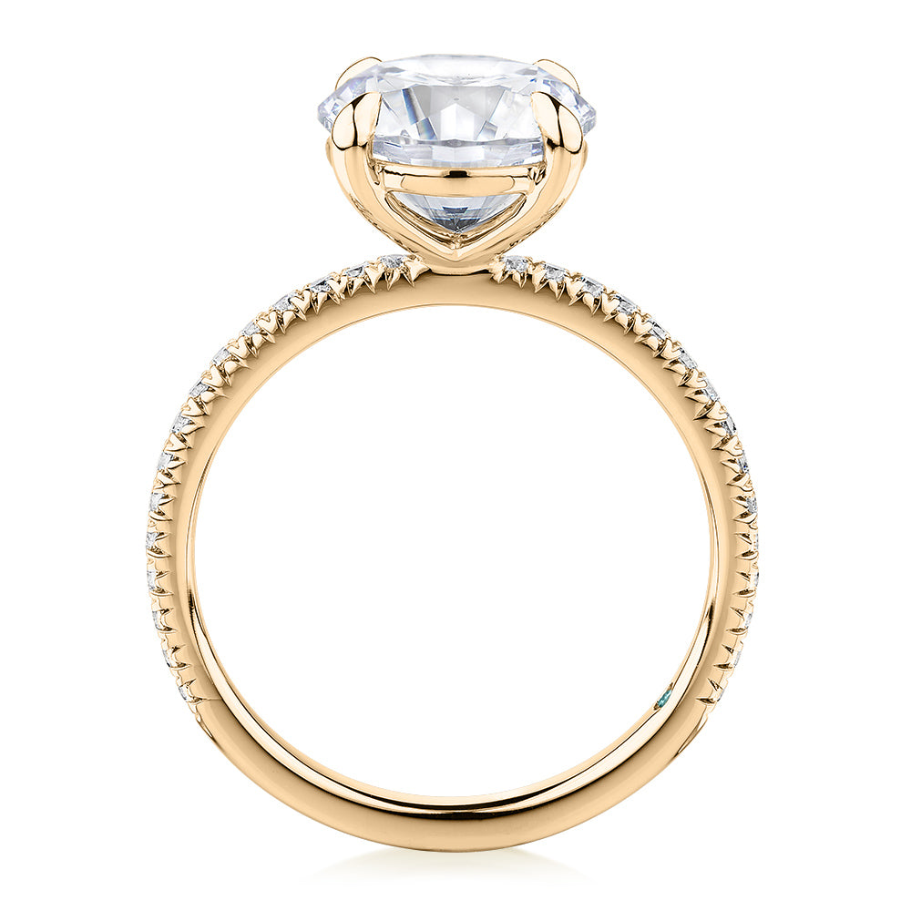 Premium Certified Lab-Grown Diamond, 3.24 carat TW round brilliant shouldered engagement ring in 14 carat yellow gold