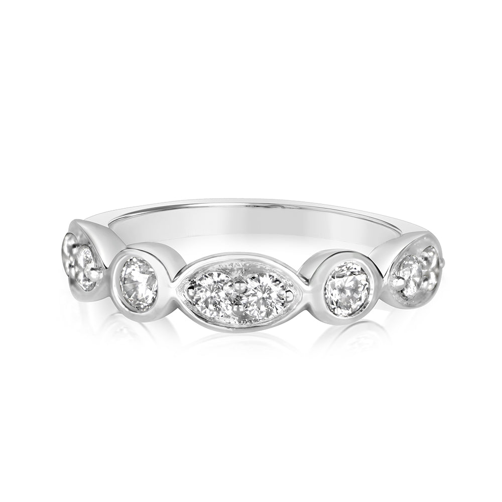 Round Brilliant Cut Bezel Dress Ring in 10 carat White Gold