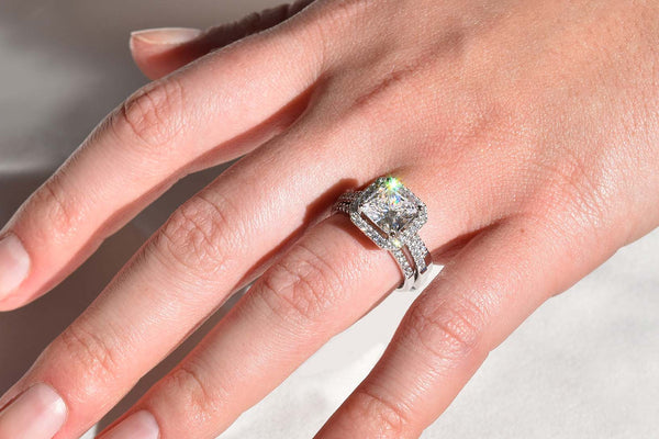 Breaking Down Facts from Fakes: Princess Cut Diamond Simulants