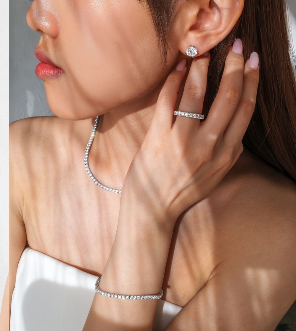 Signature Simulant Diamond 13.2 carat* TW round brilliant tennis necklace in sterling silver