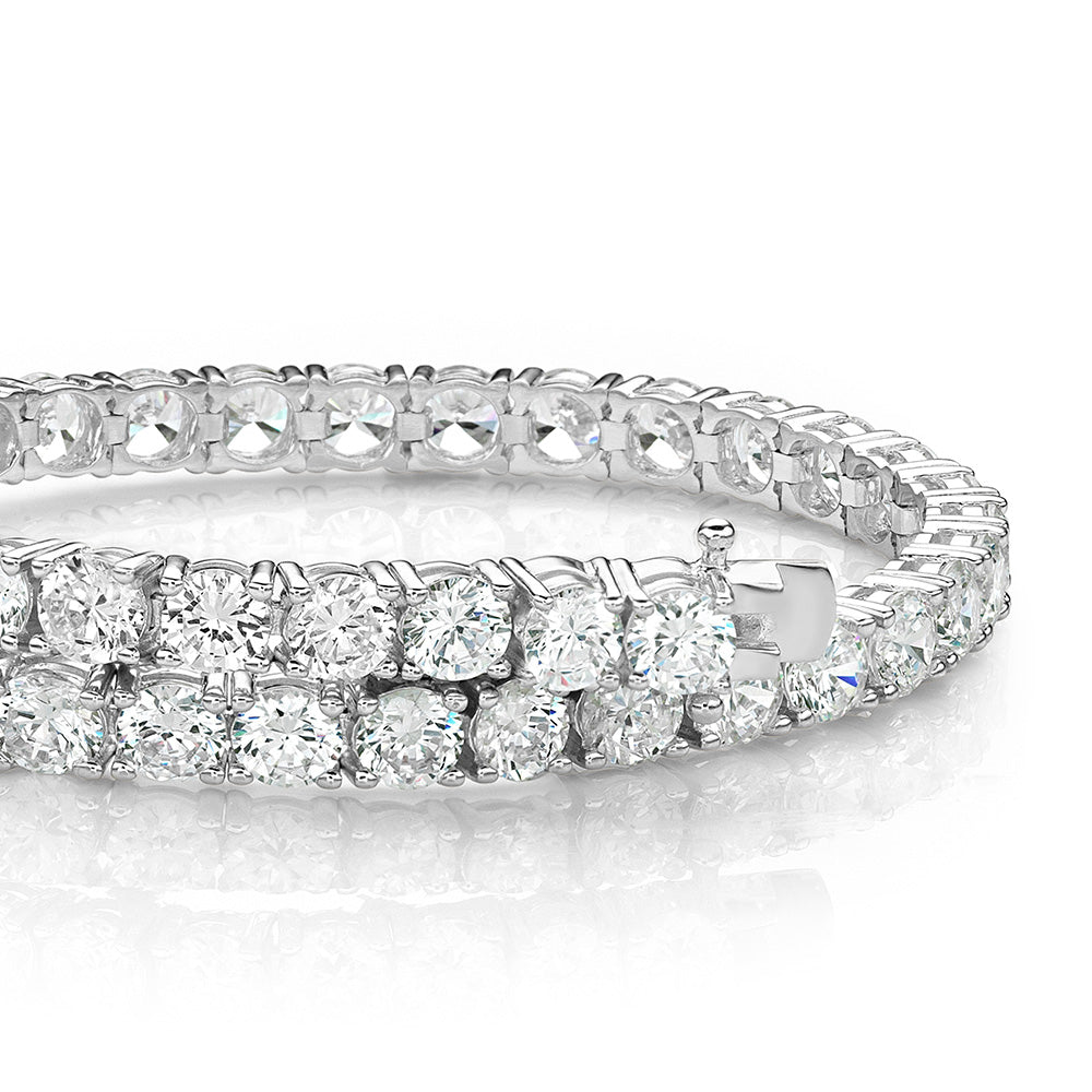 Round Brilliant tennis bracelet with 11 carats* of diamond simulants in 10 carat white gold