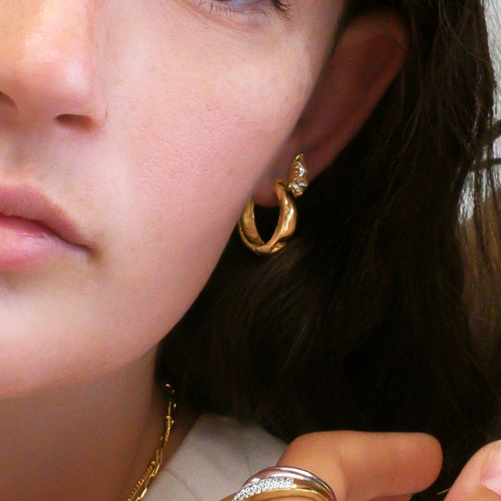 Hoop earrings in 18 carat yellow gold vermeil
