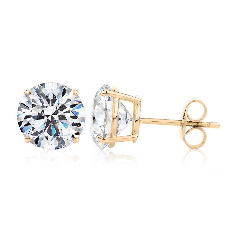 Round Brilliant stud earrings with 6 carats* of diamond simulants in 10 carat yellow gold