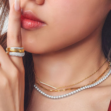 Round Brilliant Signature Simulant bar necklace in 18 carat yellow gold vermeil secondary view