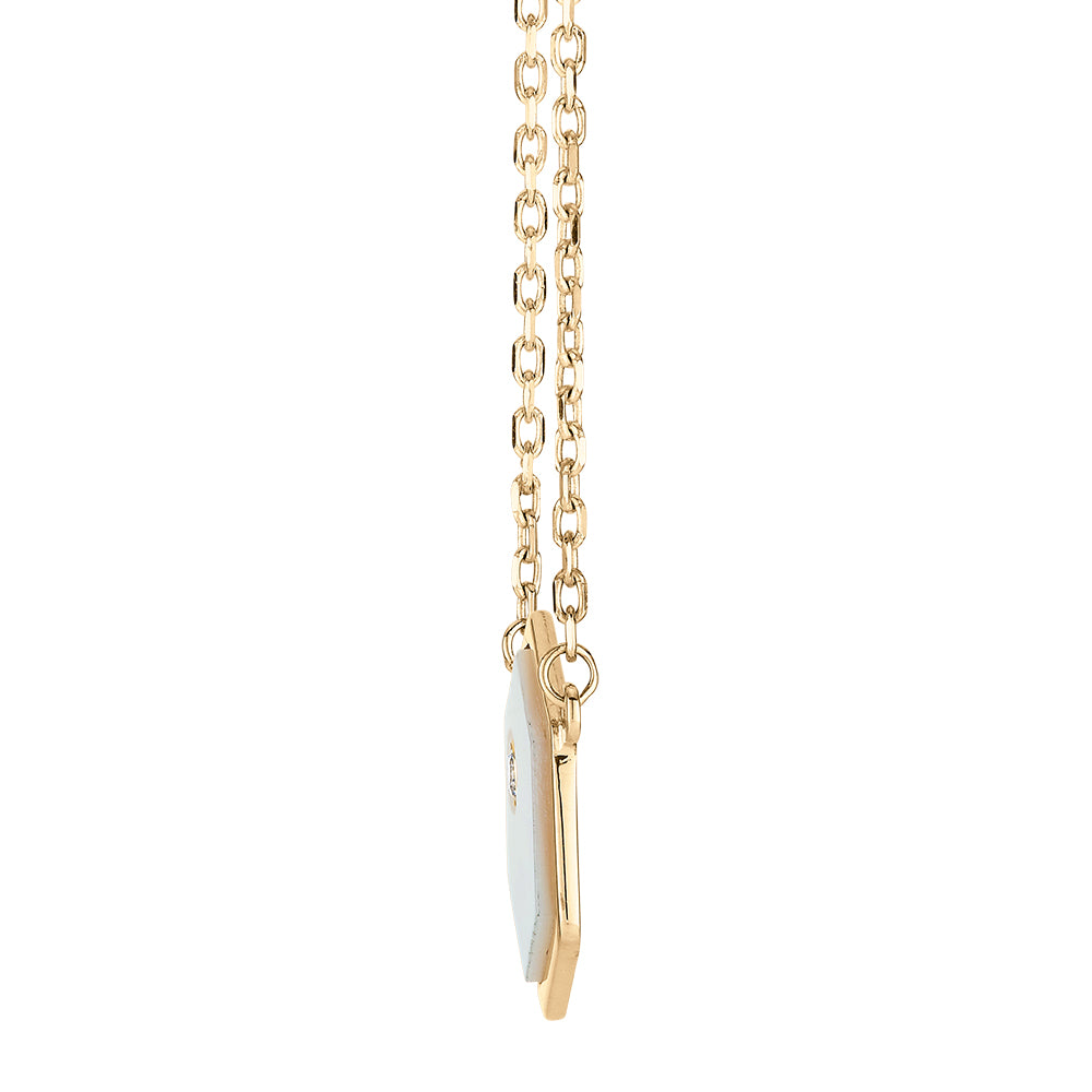 Necklace with mother of pearl in 10 carat yellow gold