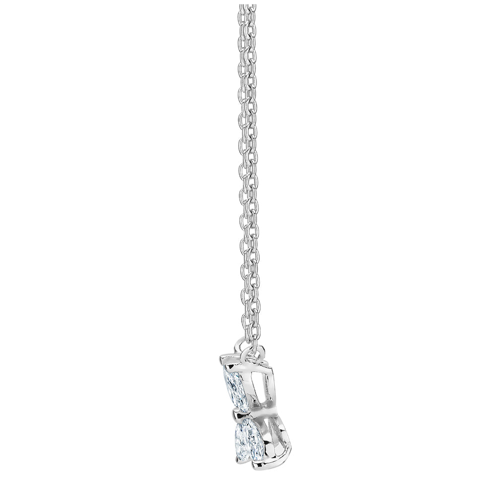 Necklace with 0.56 carats* of diamond simulants in sterling silver