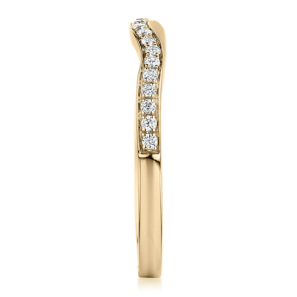 Round Brilliant curved wedding or eternity band in 14 carat yellow gold