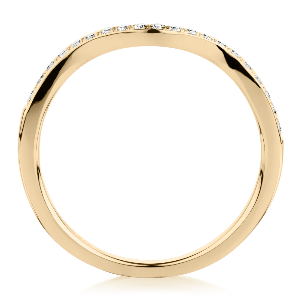Round Brilliant curved wedding or eternity band in 14 carat yellow gold