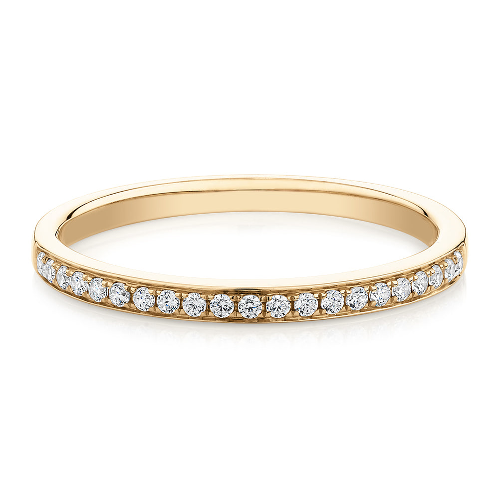 Round Brilliant wedding or eternity band in 14 carat yellow gold