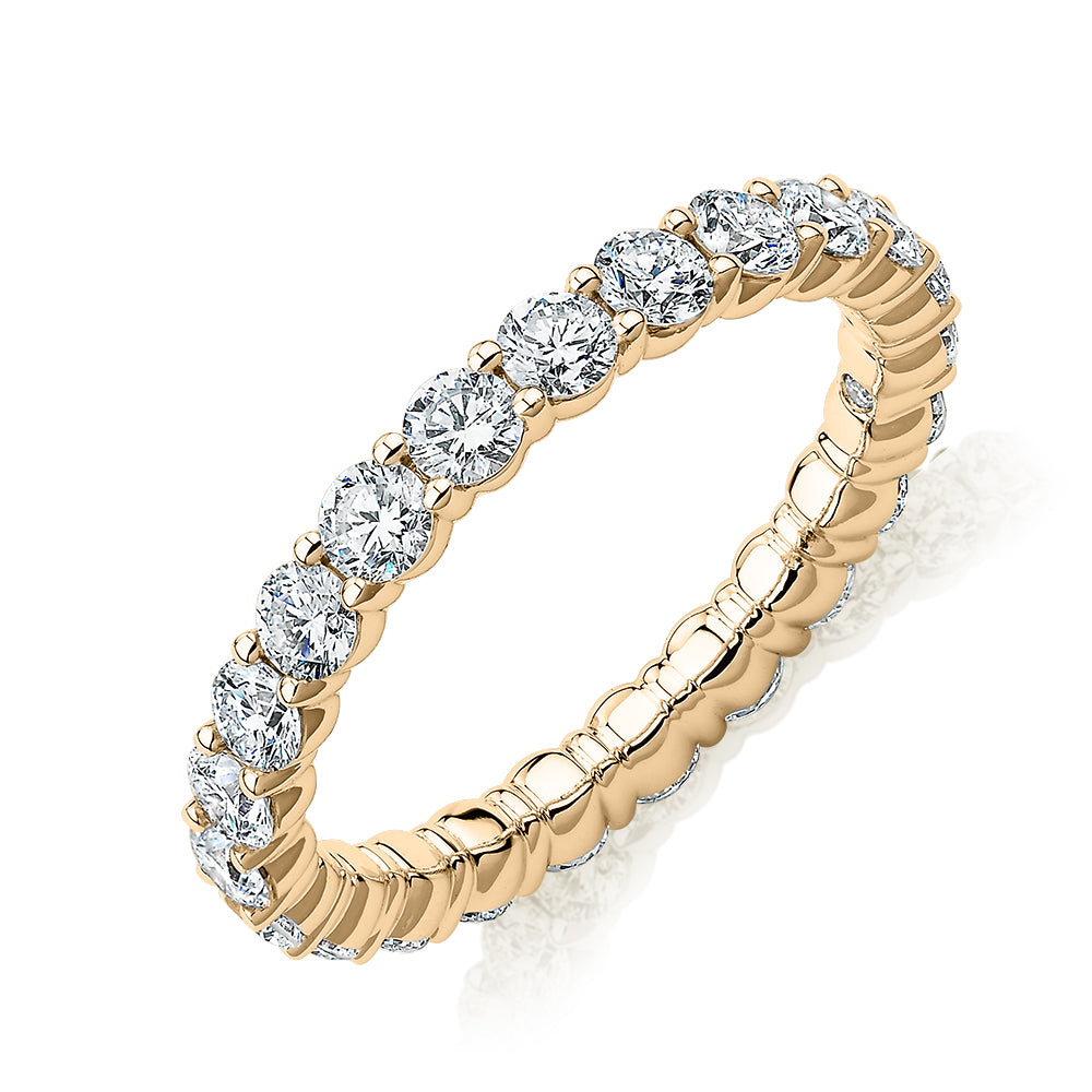 Premium Laboratory Created Diamond, 1.86 carat TW round brilliant all-rounder wedding or eternity band in 18 carat yellow gold