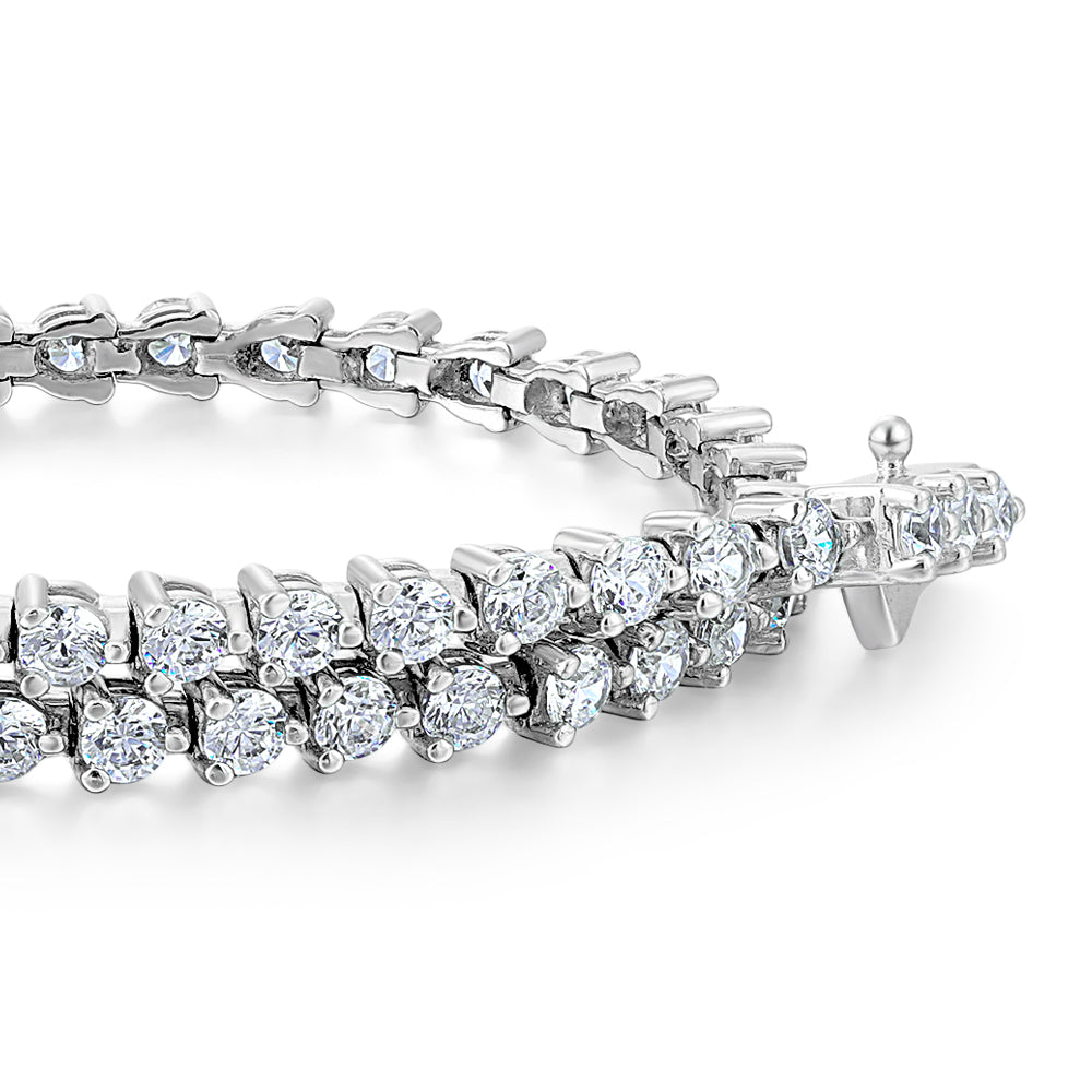 Round Brilliant tennis bracelet with 3.18 carats* of diamond simulants in sterling silver