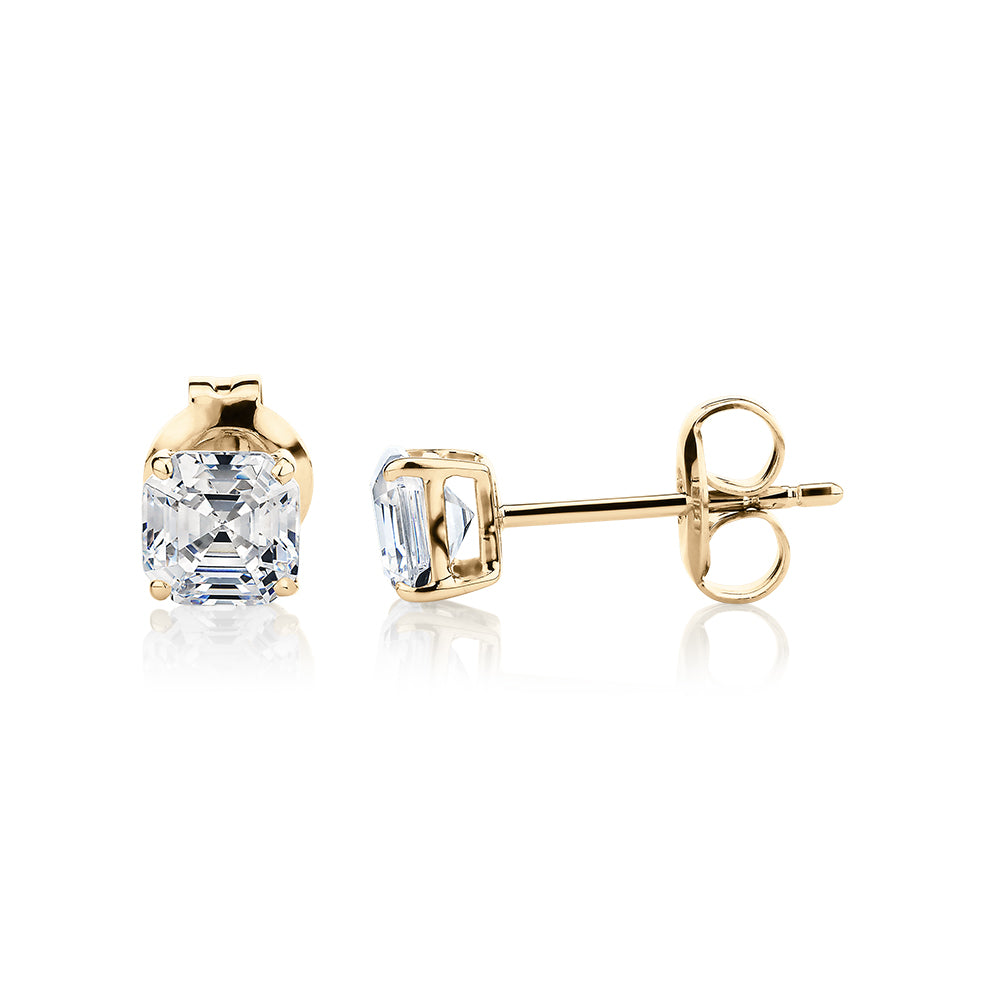 Asscher stud earrings with 1 carats* of diamond simulants in 10 carat yellow gold
