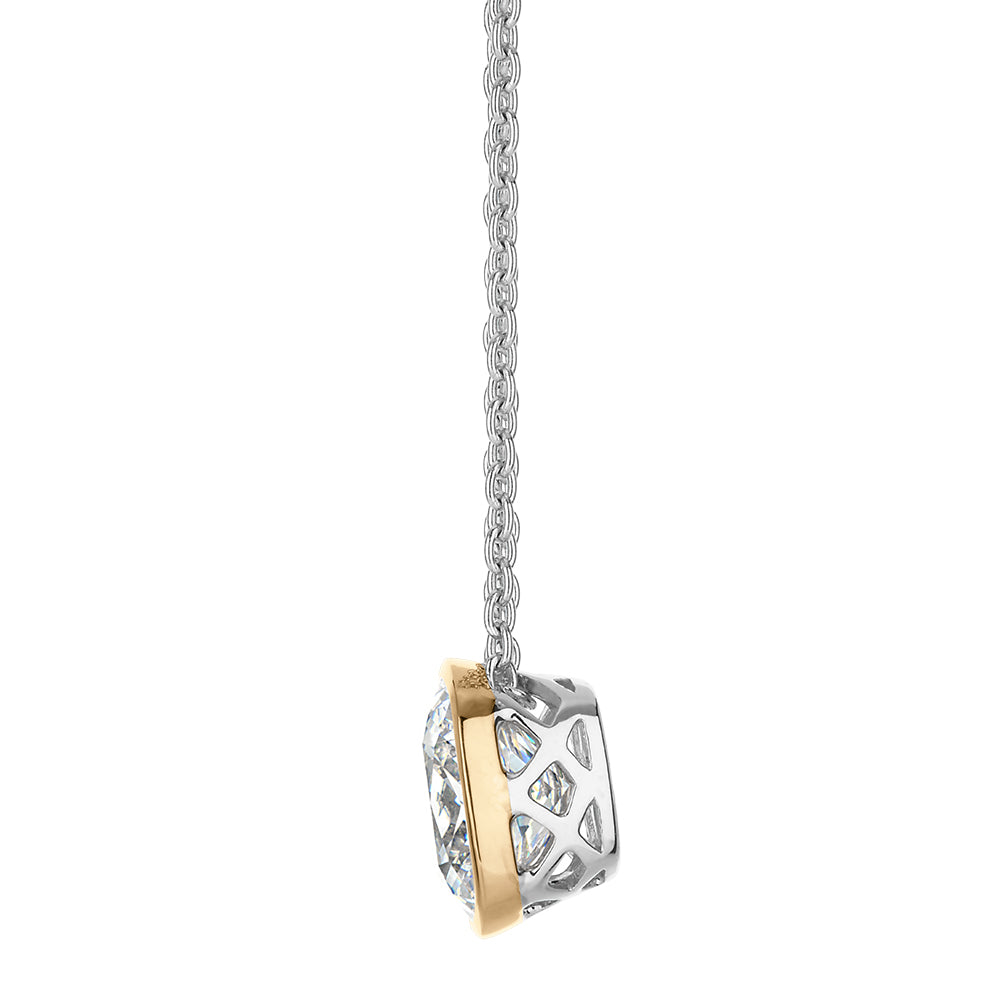 Necklace with 0.76 carats* of diamond simulants in 10 carat yellow gold and sterling silver