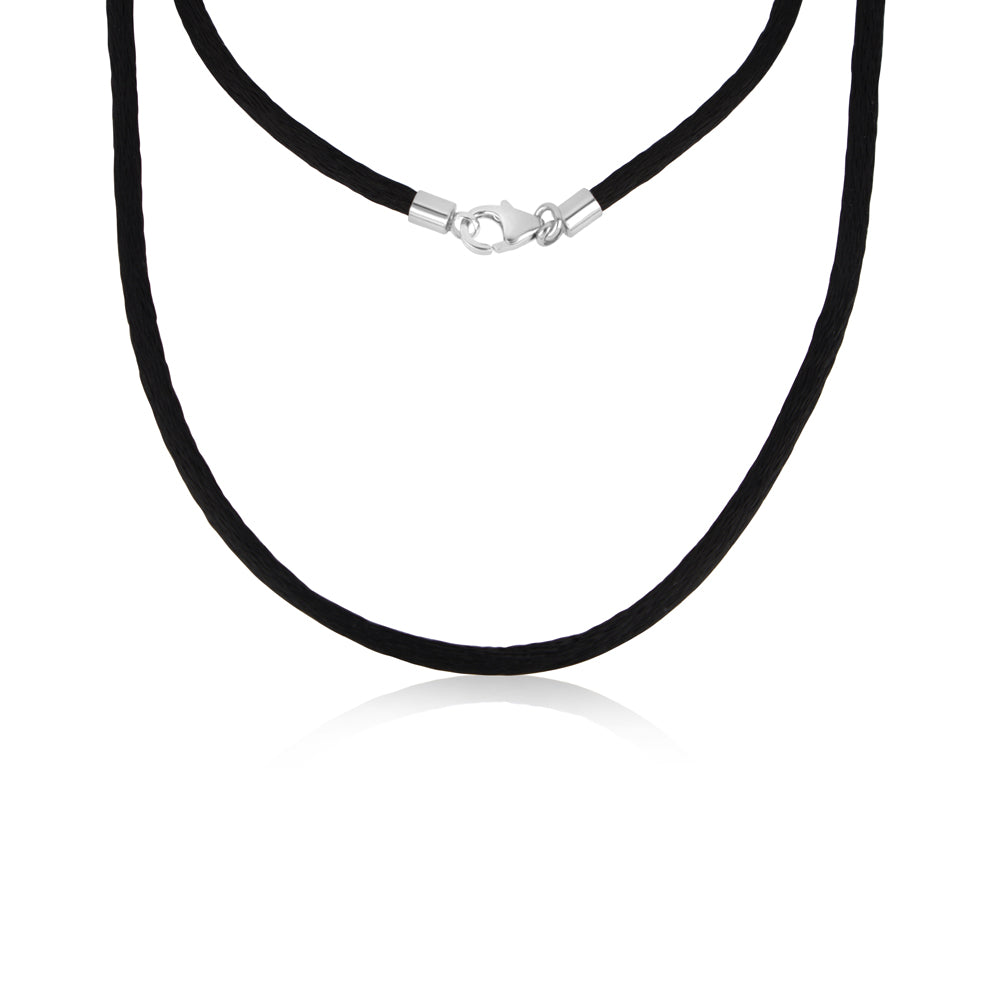 Black necklace with sterling silver clasp in 40cm